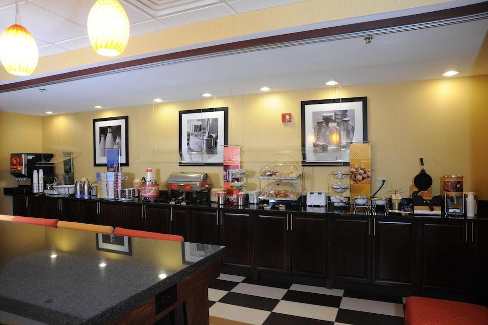Hampton Inn By Hilton Panama City Beach Upper Grand Lagoon Exteriör bild