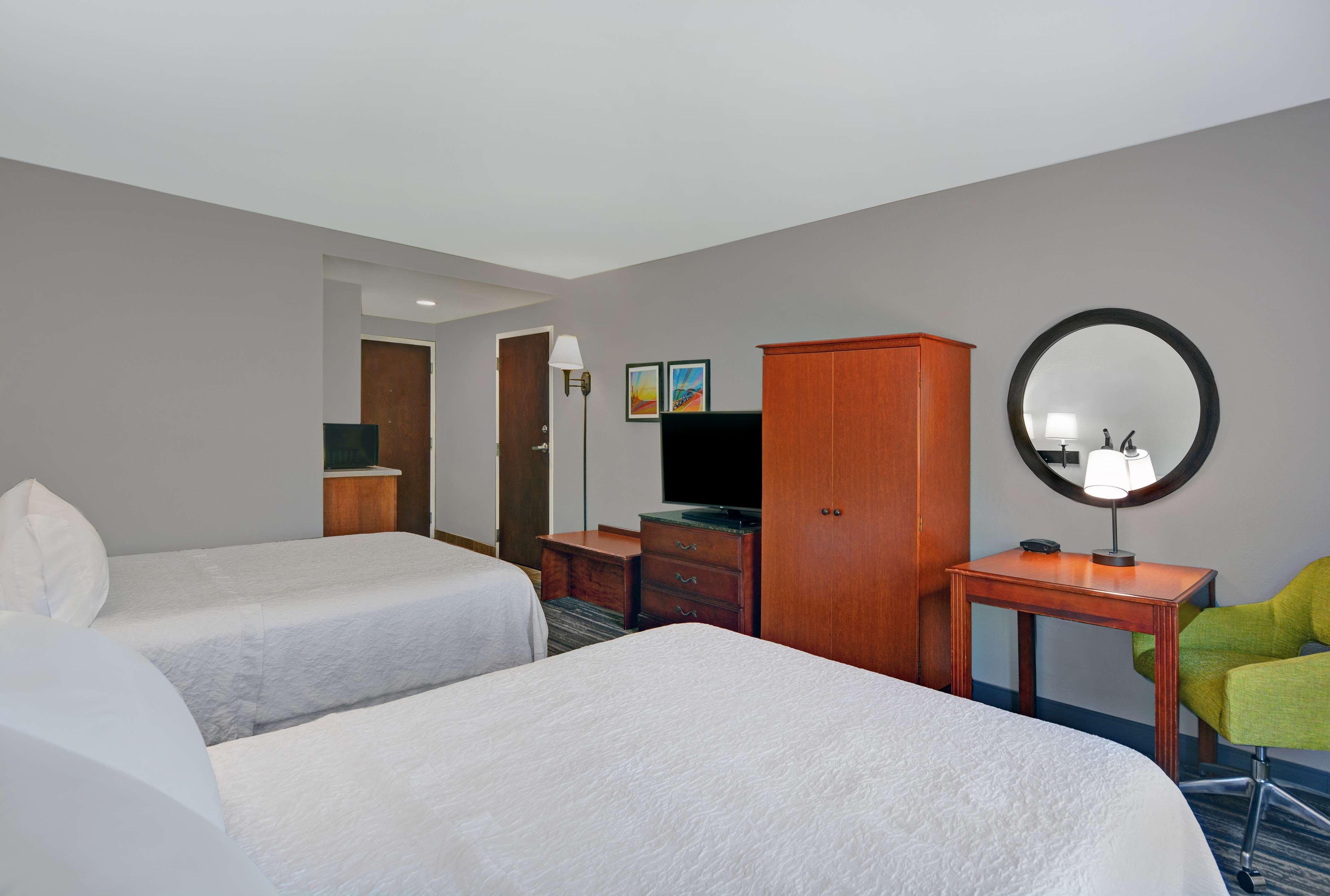 Hampton Inn By Hilton Panama City Beach Upper Grand Lagoon Exteriör bild