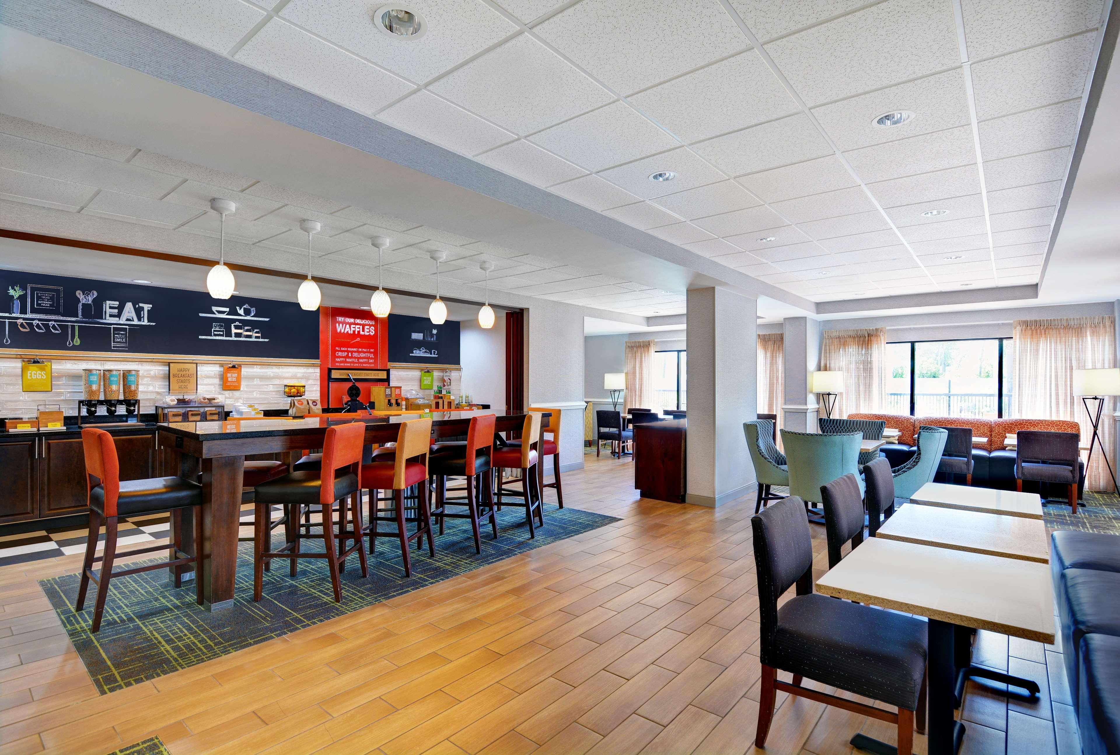 Hampton Inn By Hilton Panama City Beach Upper Grand Lagoon Exteriör bild