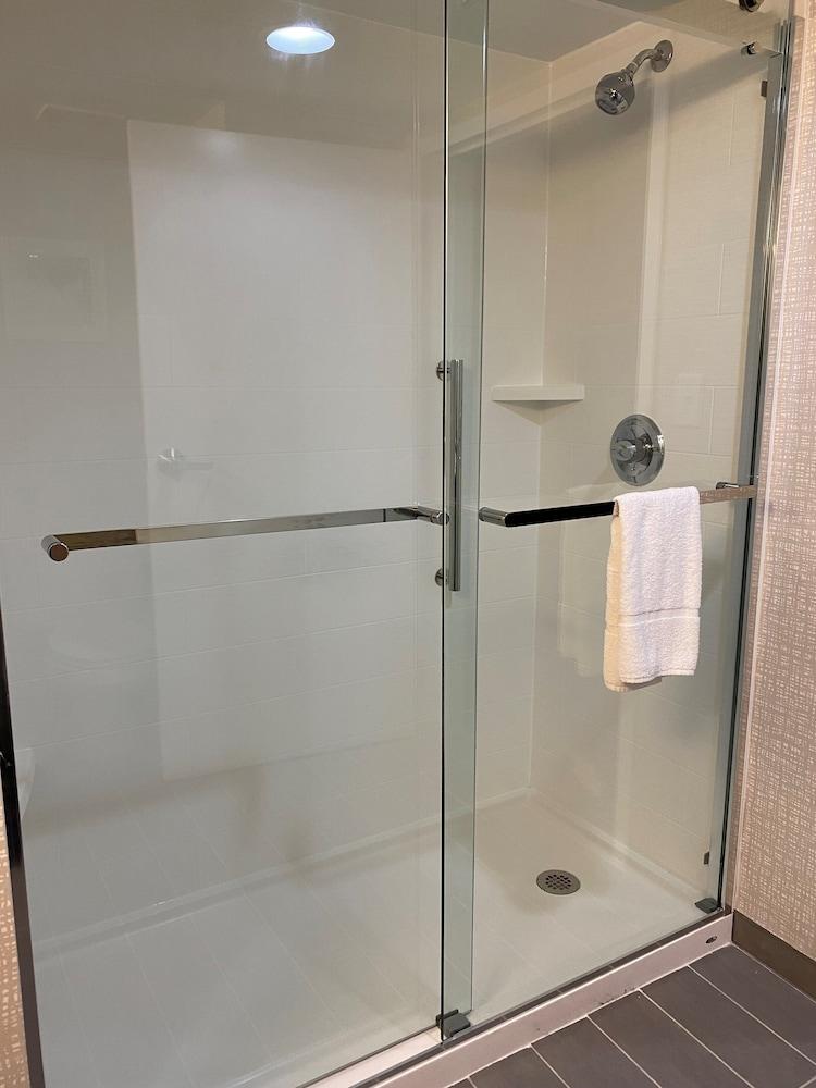Hampton Inn By Hilton Panama City Beach Upper Grand Lagoon Exteriör bild