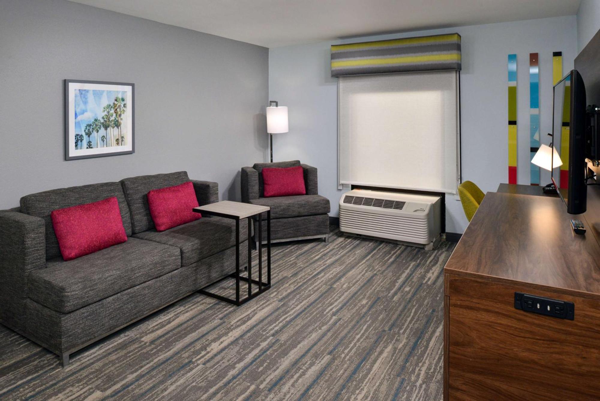 Hampton Inn By Hilton Panama City Beach Upper Grand Lagoon Exteriör bild