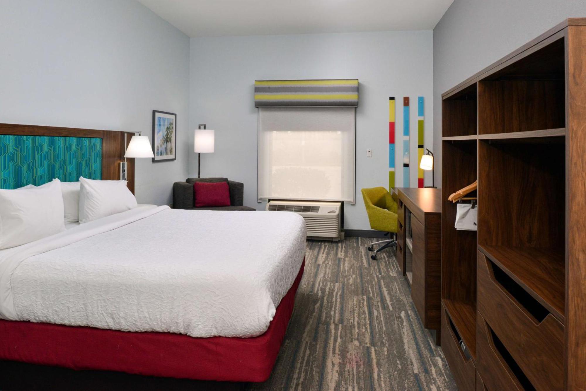 Hampton Inn By Hilton Panama City Beach Upper Grand Lagoon Exteriör bild