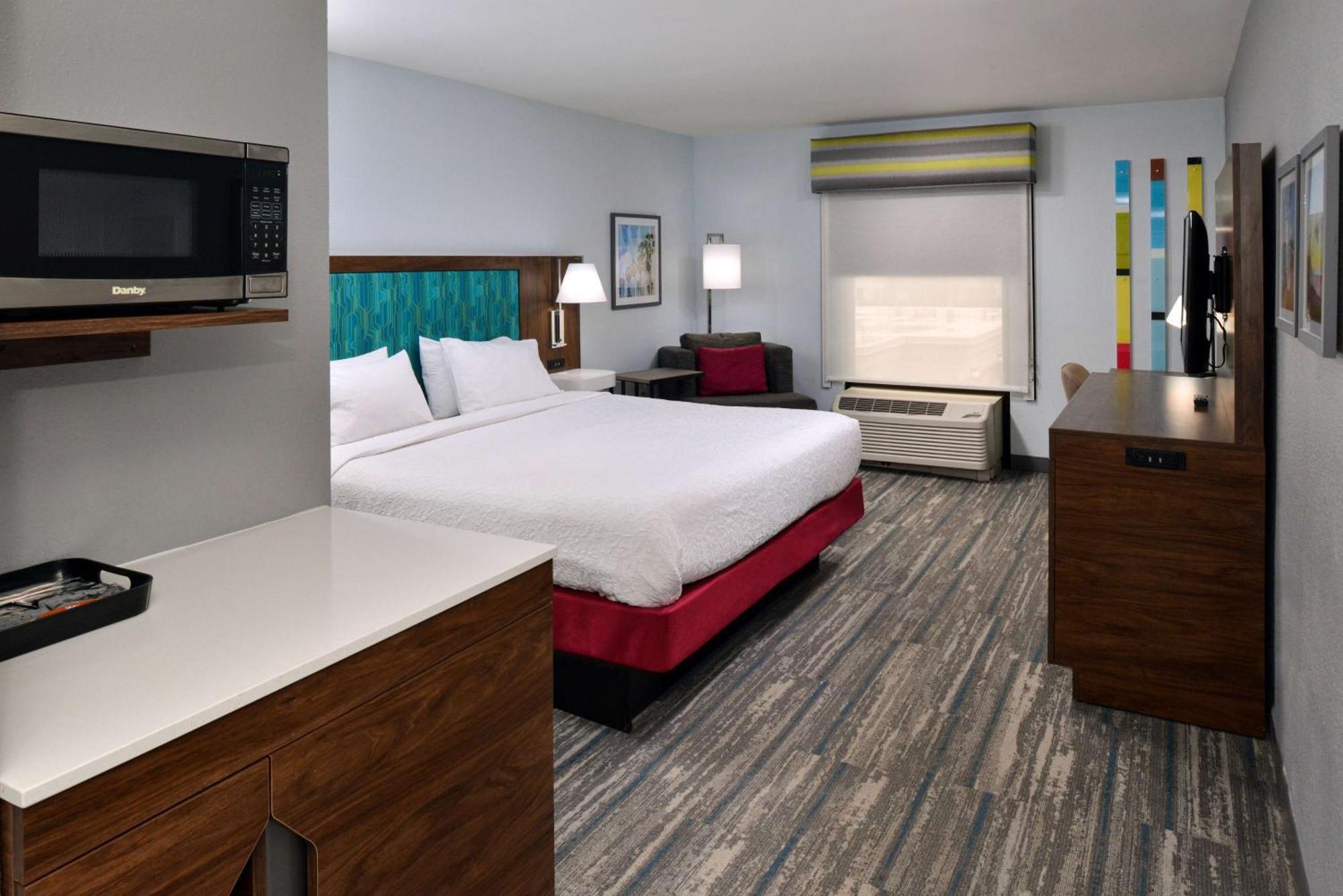 Hampton Inn By Hilton Panama City Beach Upper Grand Lagoon Exteriör bild