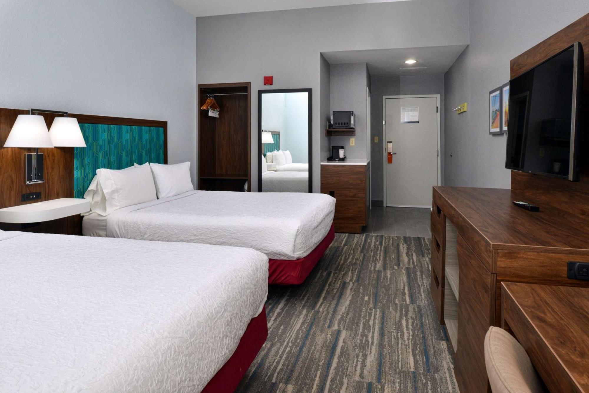 Hampton Inn By Hilton Panama City Beach Upper Grand Lagoon Exteriör bild
