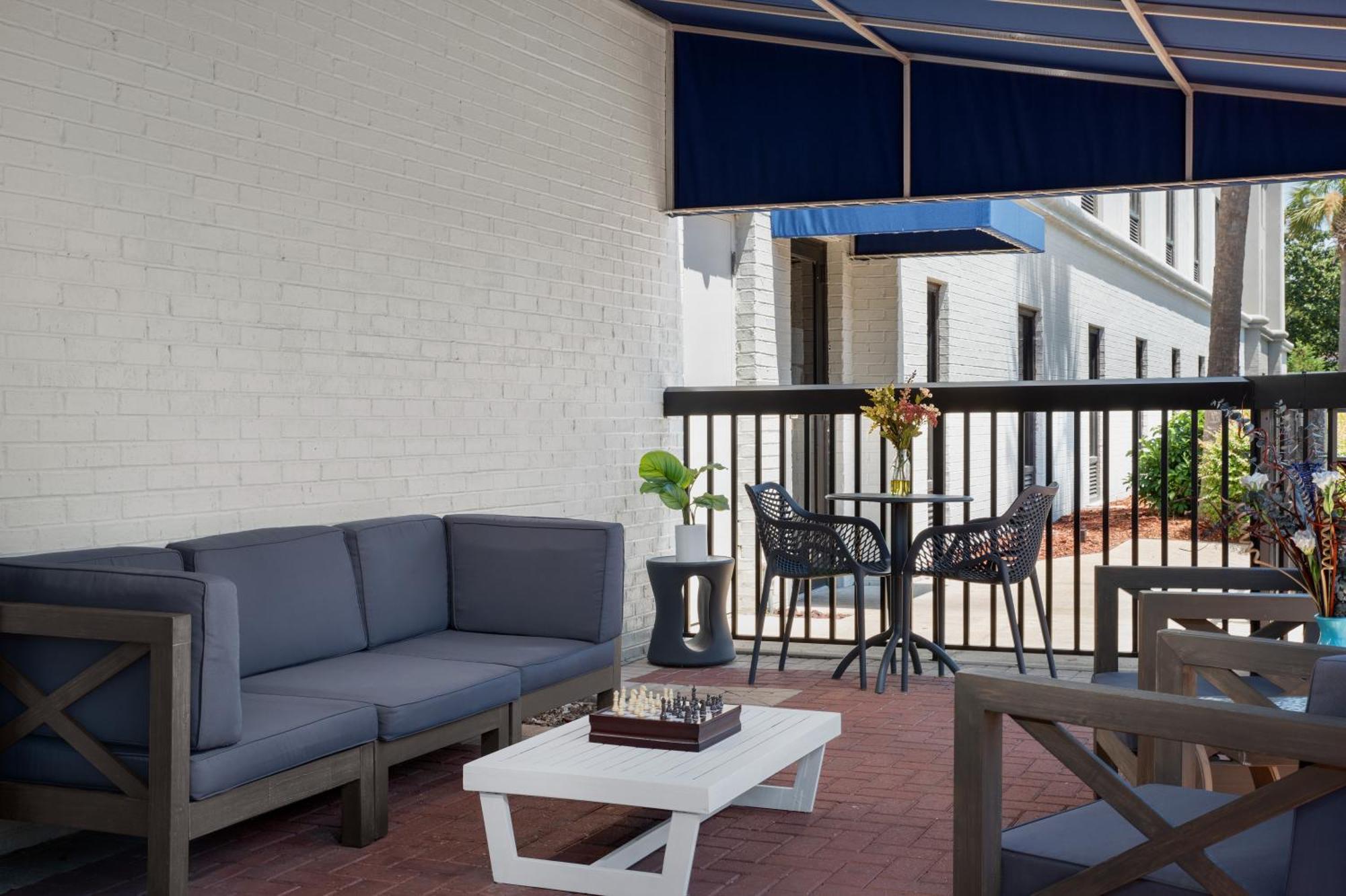 Hampton Inn By Hilton Panama City Beach Upper Grand Lagoon Exteriör bild